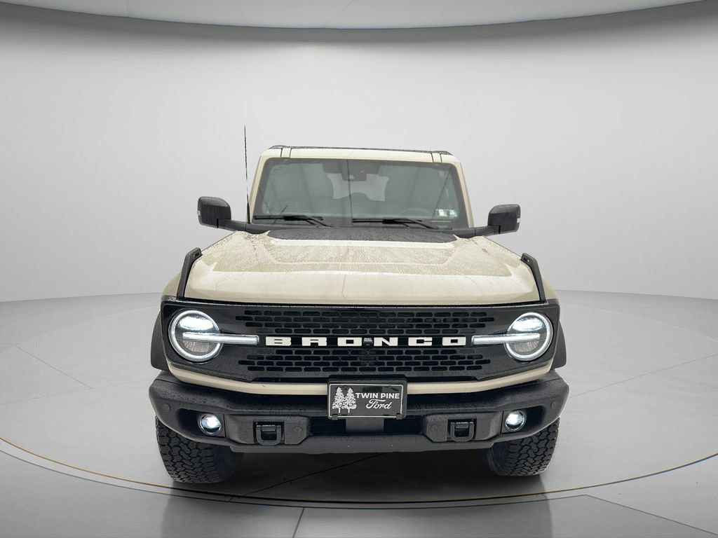 Used 2025 Ford Bronco Badlands AWD/4WD image 2
