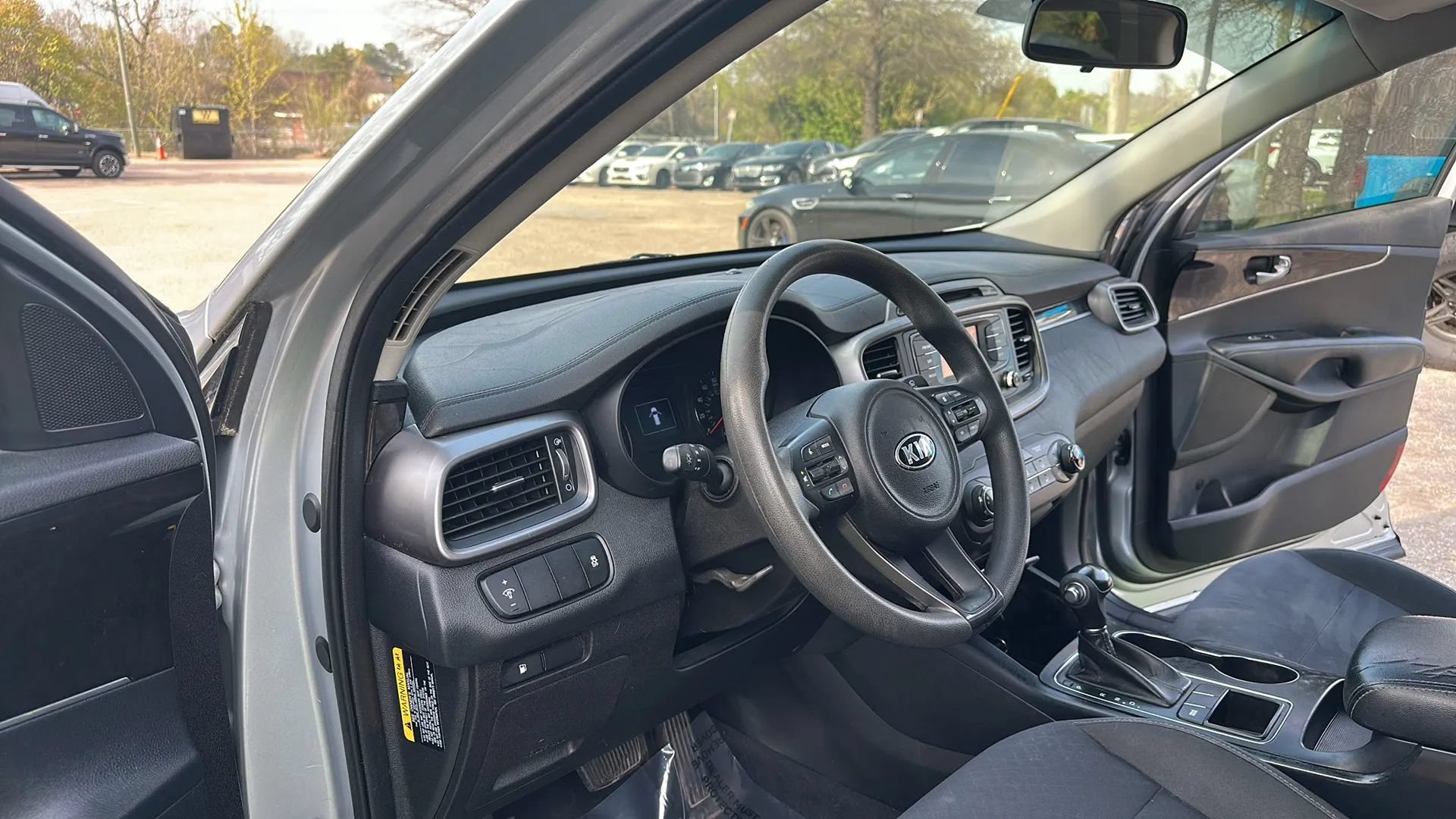 Used 2016 Kia Sorento FWD image 10