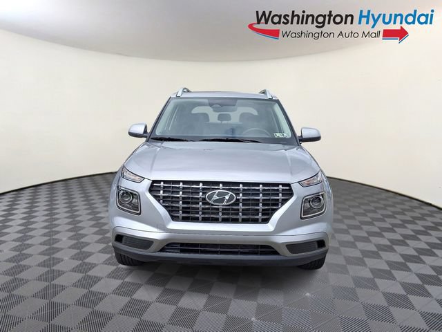 Certified 2026 Hyundai Venue SEL FWD image 2