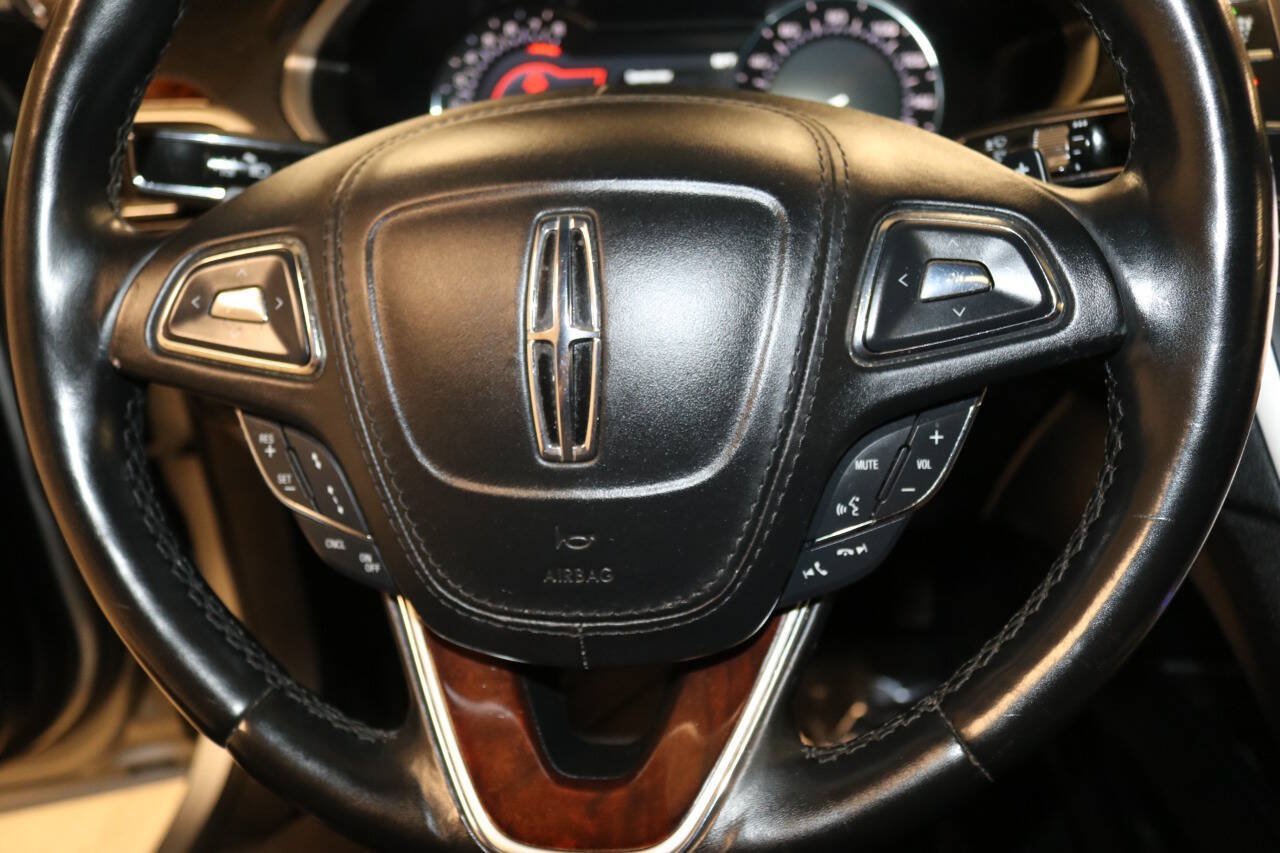 Used 2020 Lincoln MKZ Reserve w/ Elements Package FWD image 28