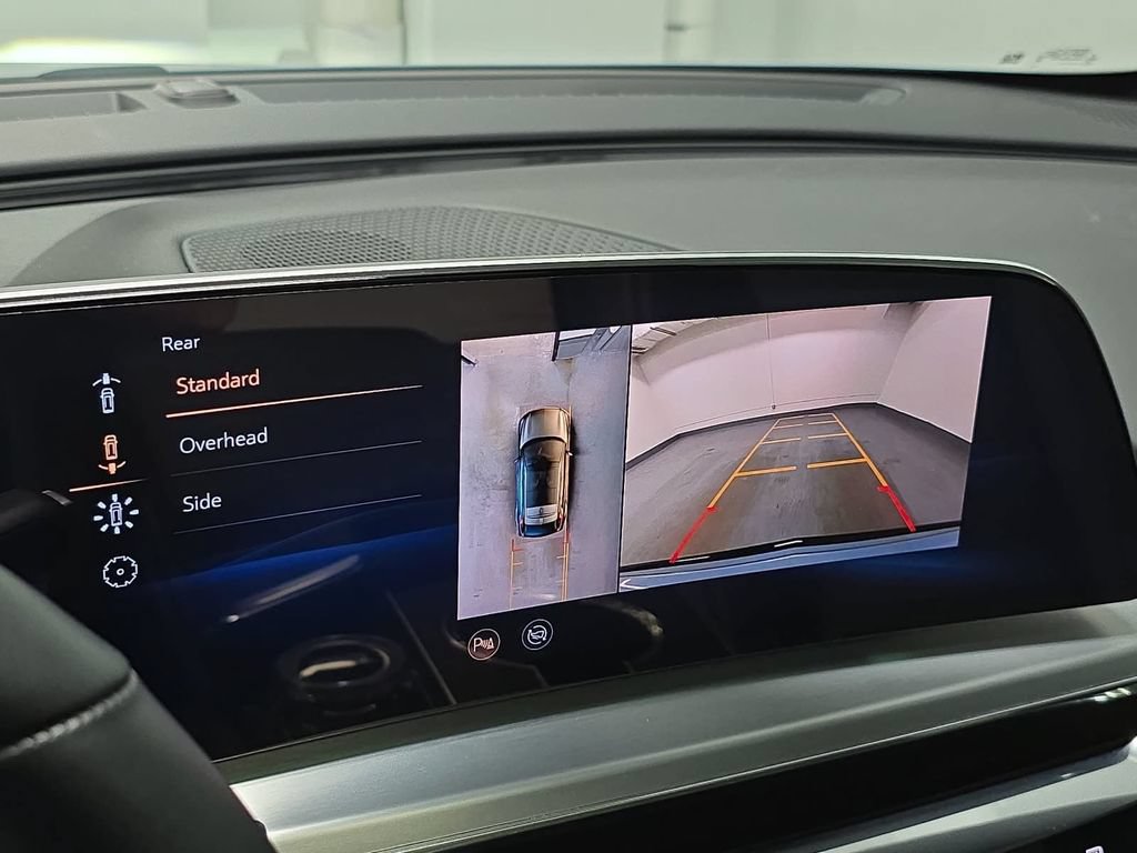 Used 2025 Cadillac Lyriq Sport RWD image 18
