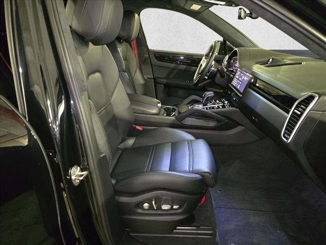 Used 2021 Porsche Cayenne GTS image 10