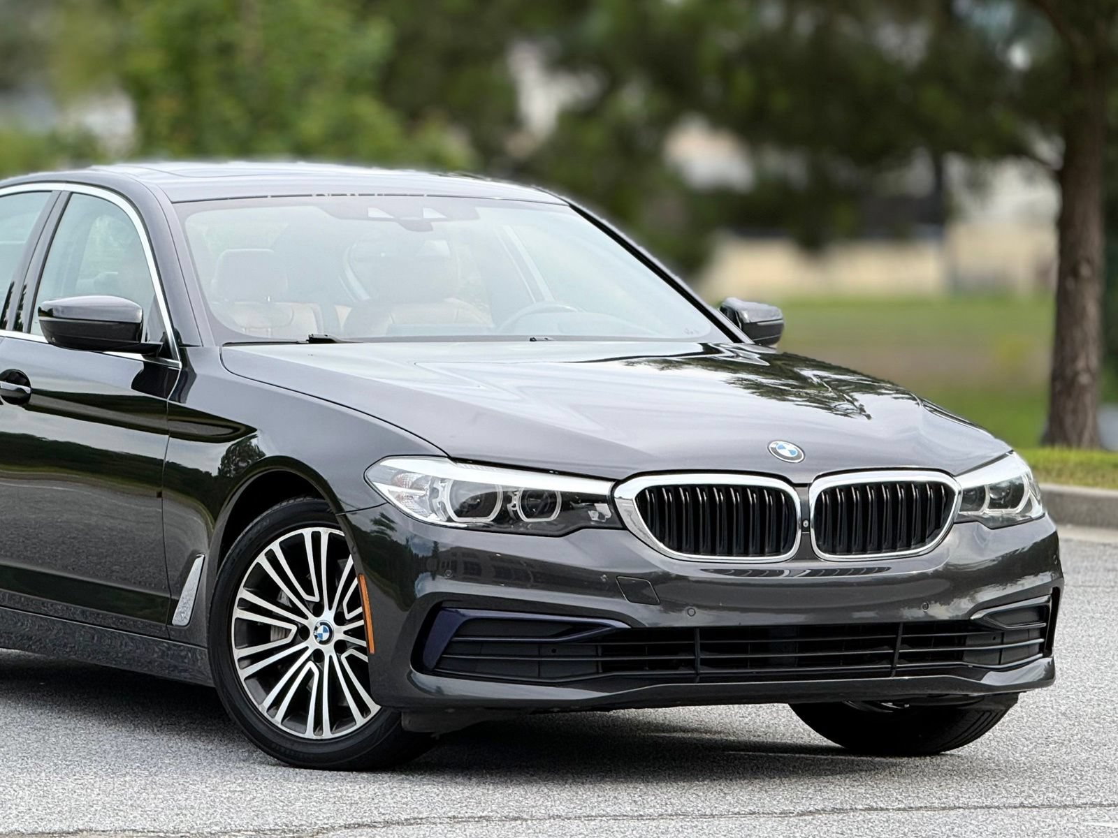 Used 2019 BMW 530i xDrive w/ Premium Package AWD/4WD image 47