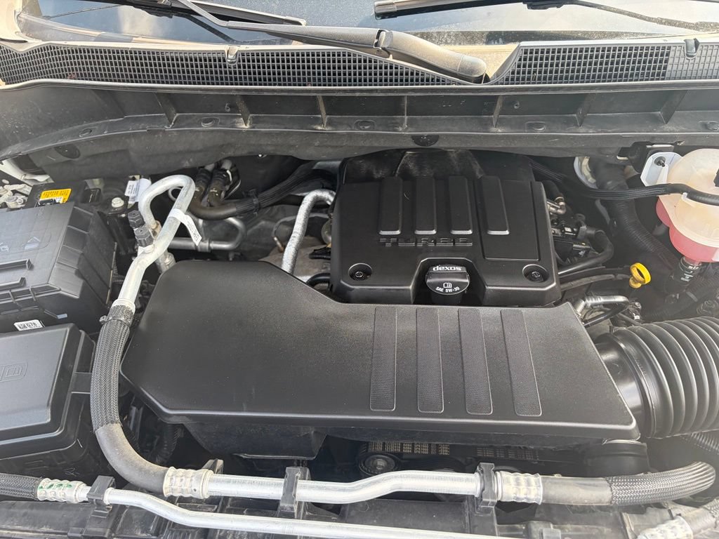 Used 2024 Chevrolet Silverado 1500 LT AWD/4WD image 33