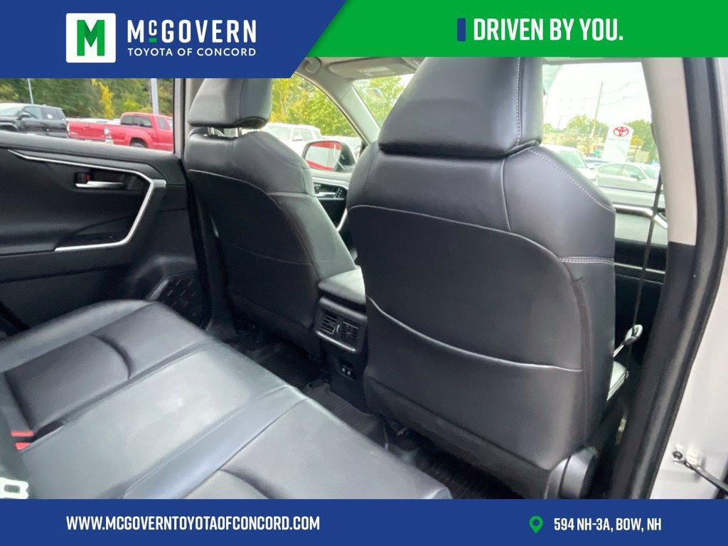Used 2020 Toyota RAV4 Limited AWD/4WD image 31