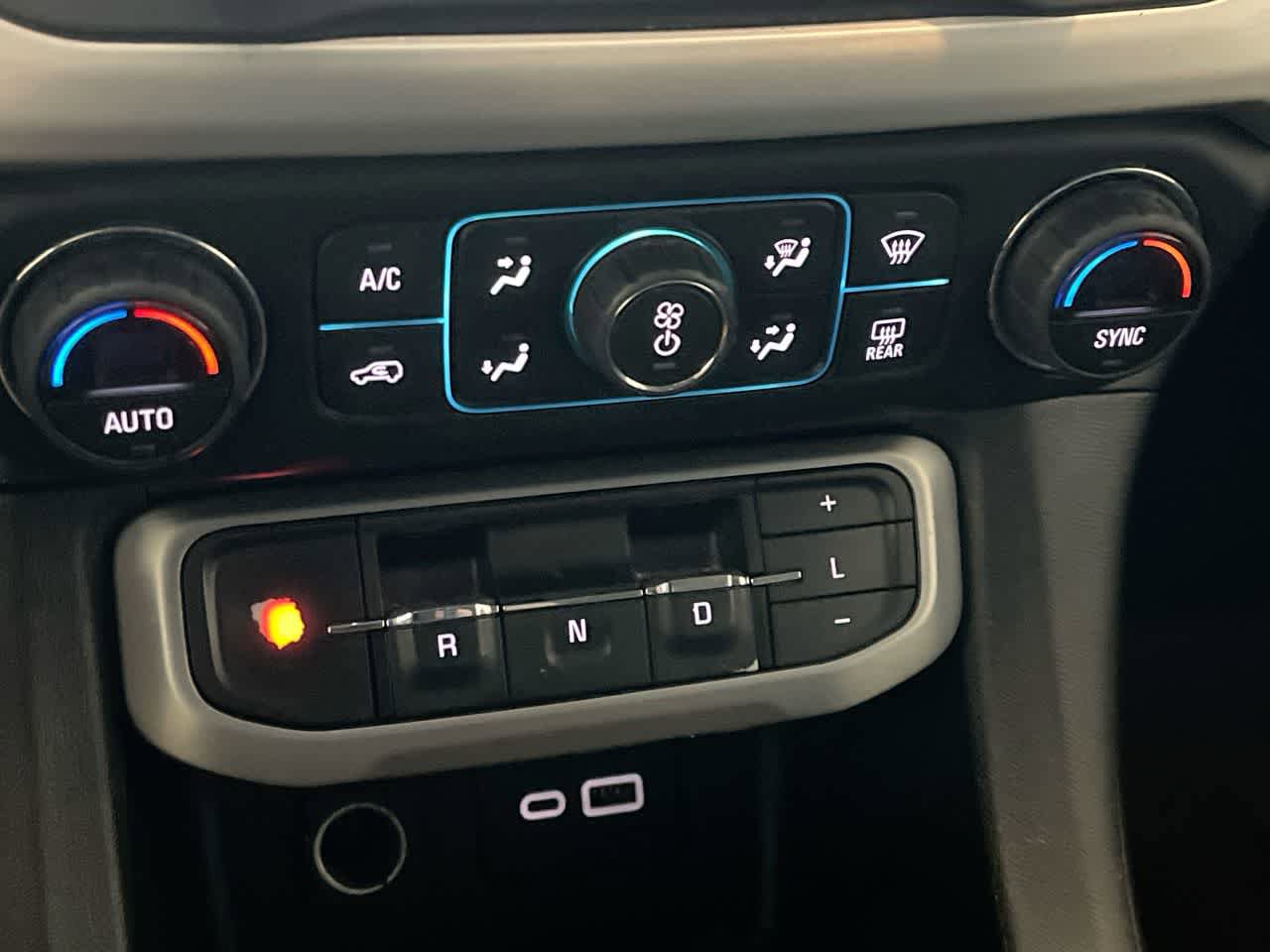 Used 2020 GMC Acadia SLT AWD/4WD image 19