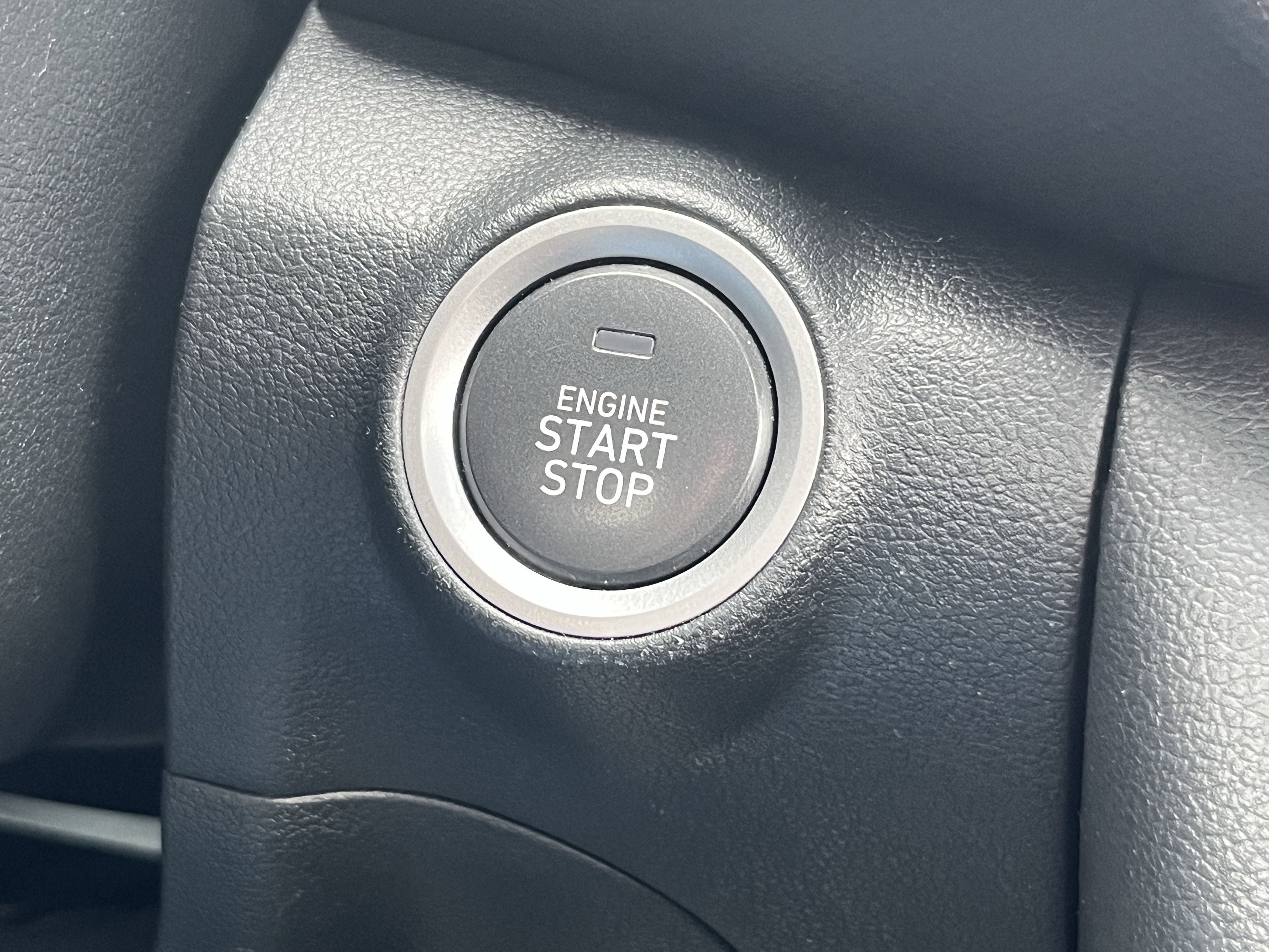 Used 2021 Hyundai Kona Limited image 30