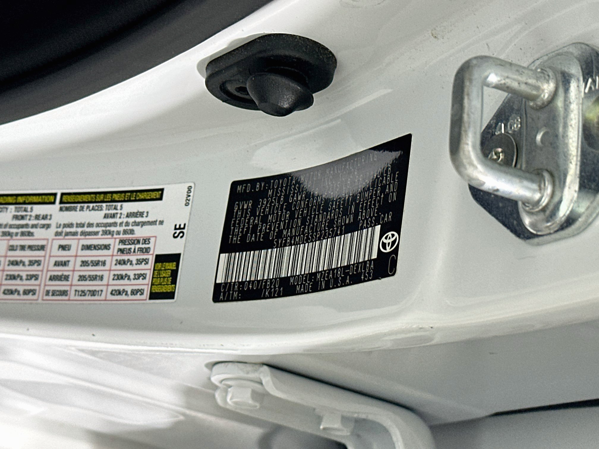Used 2025 Toyota Corolla LE FWD image 12
