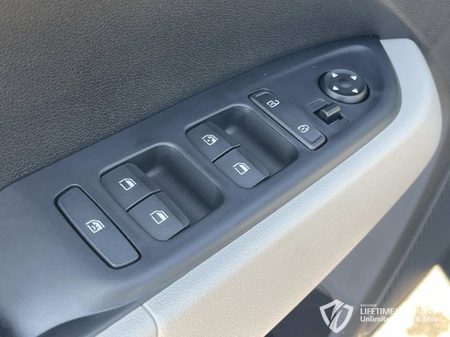 New 2026 Hyundai Venue SEL FWD image 21