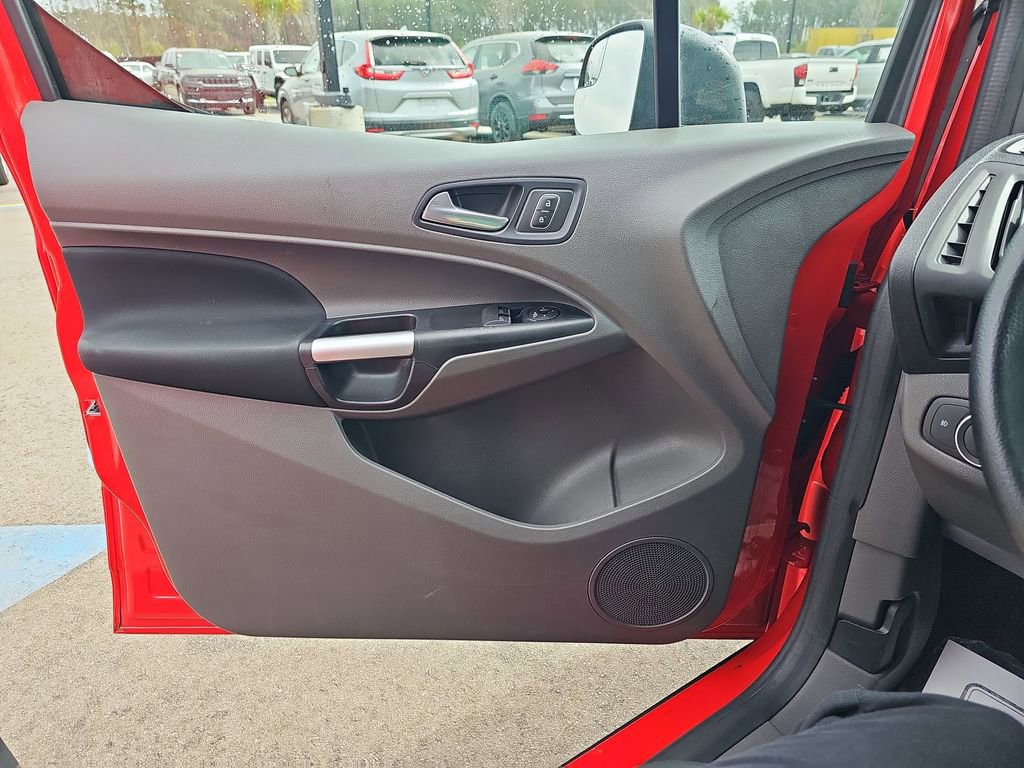 Used 2021 Ford Transit Connect XLT image 30
