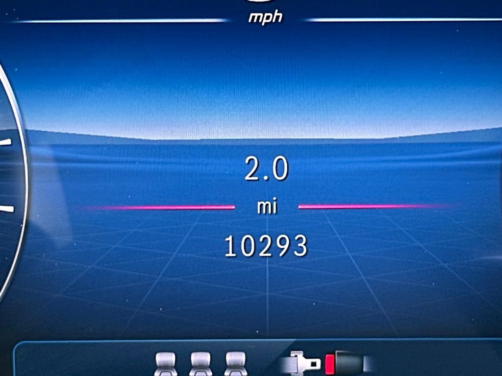 Certified 2025 Mercedes-Benz GLC 300 4MATIC image 4