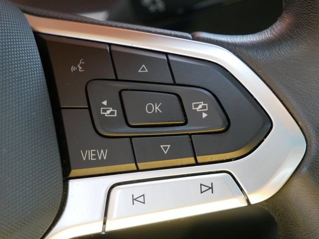 Used 2024 Volkswagen Jetta SE FWD image 19