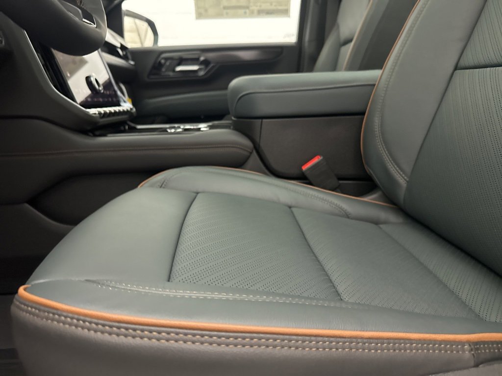 New 2026 GMC Yukon AT4 image 24