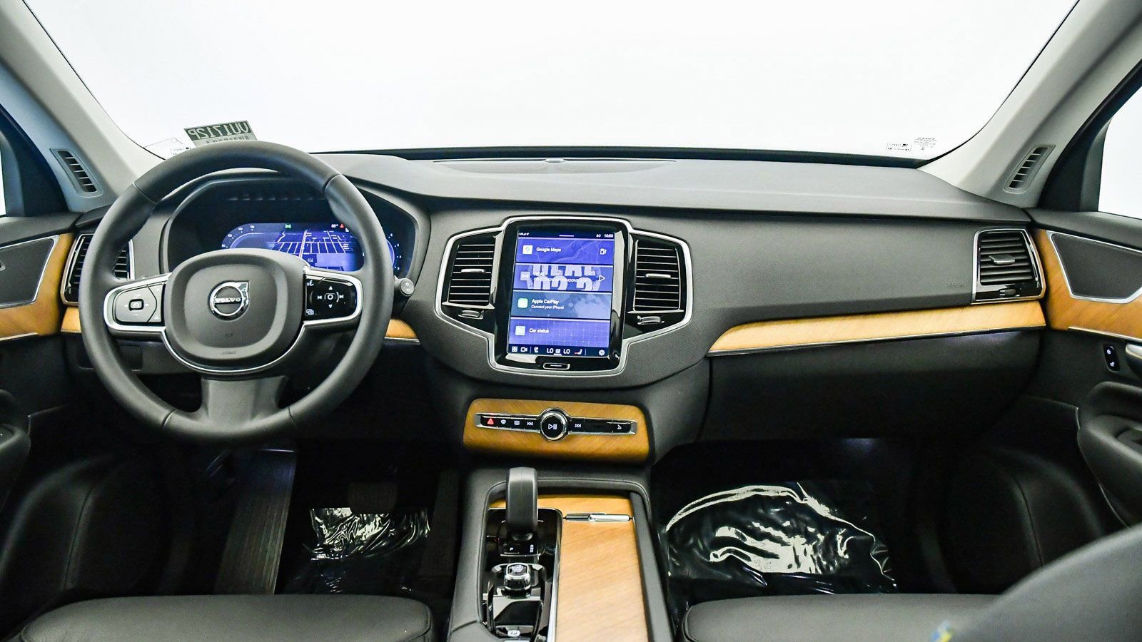 Certified 2025 Volvo XC90 B6 Ultra image 14