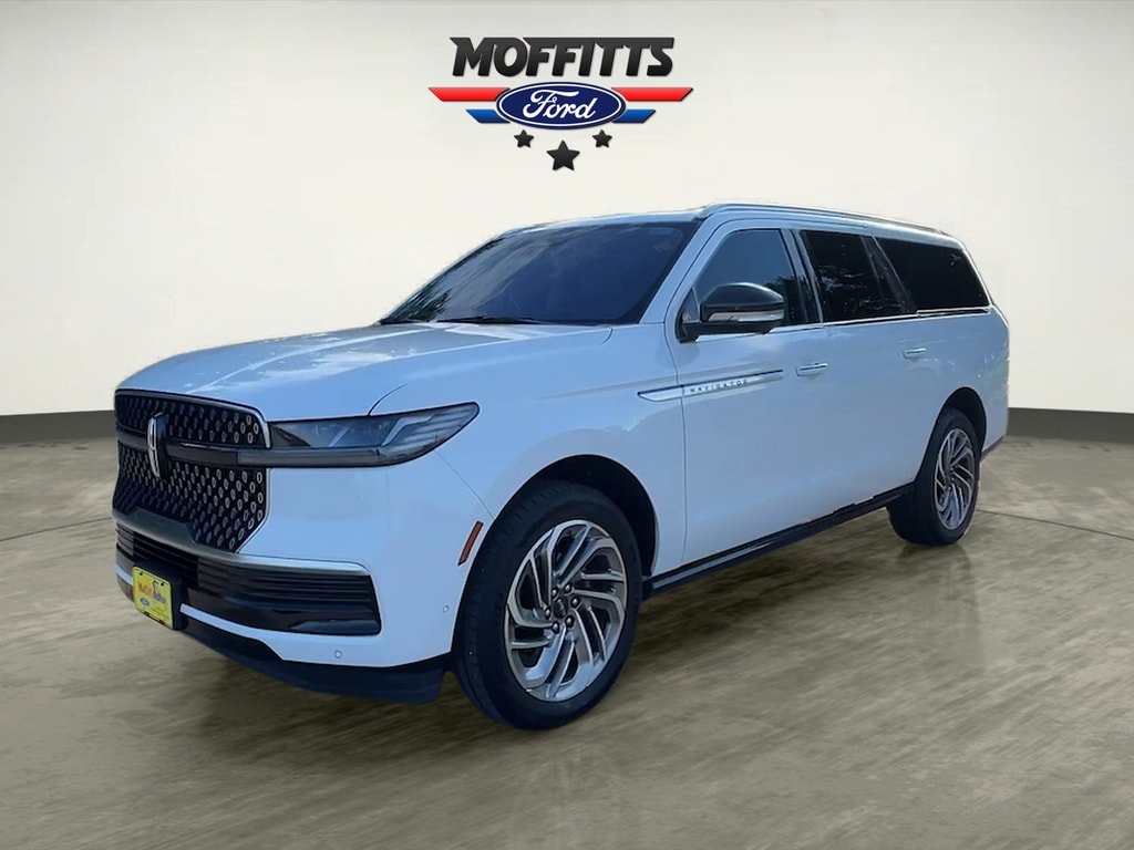 Used 2025 Lincoln Navigator L Reserve AWD/4WD image 1