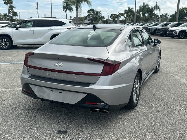 Certified 2023 Hyundai Sonata SEL w/ Convenience Package FWD image 6