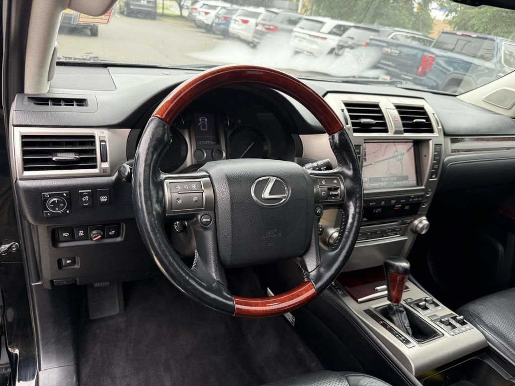 Used 2011 Lexus GX 460 Premium AWD/4WD image 2