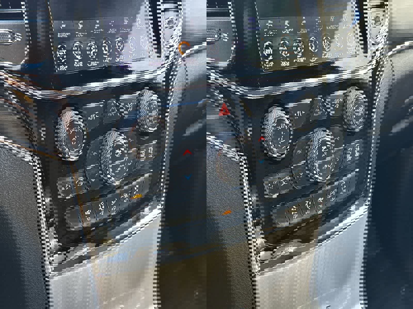 Used 2019 Jeep Grand Cherokee Limited w/ Trailer Tow Group IV image 26