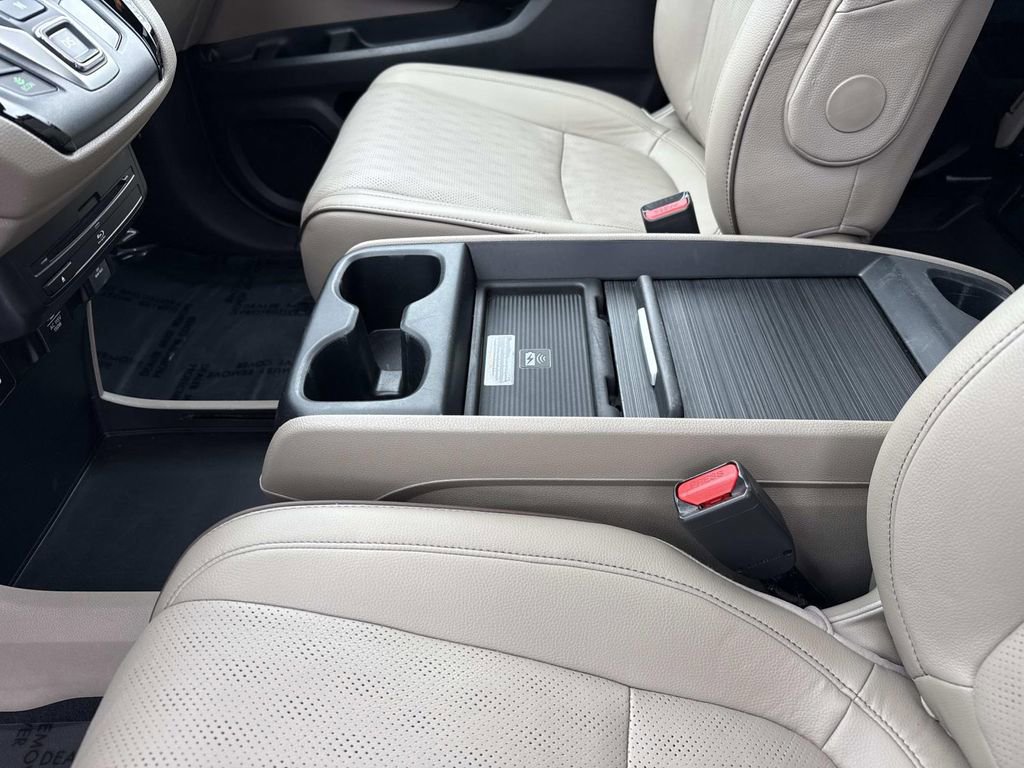 Used 2023 Honda Odyssey Elite image 15