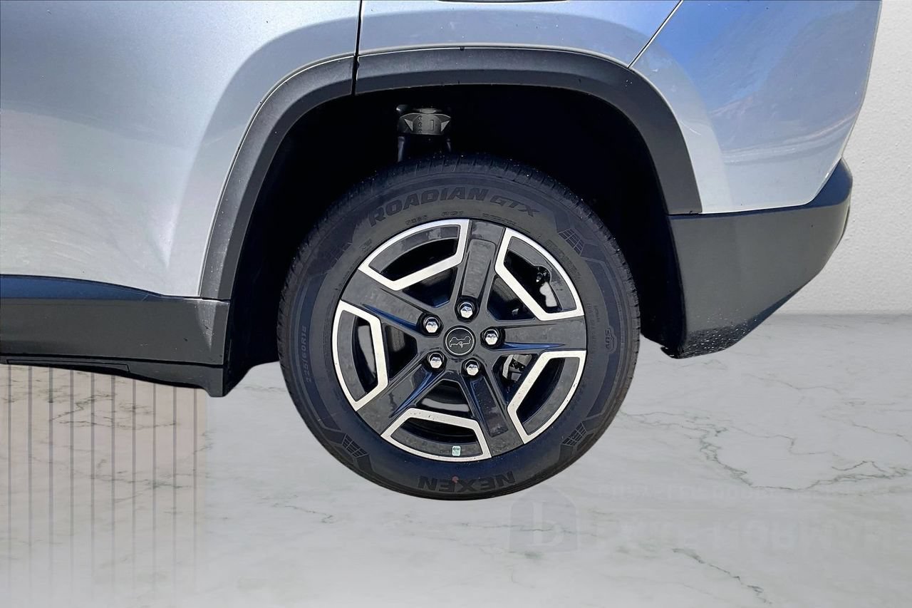 New 2026 Jeep Cherokee Laredo AWD/4WD image 32