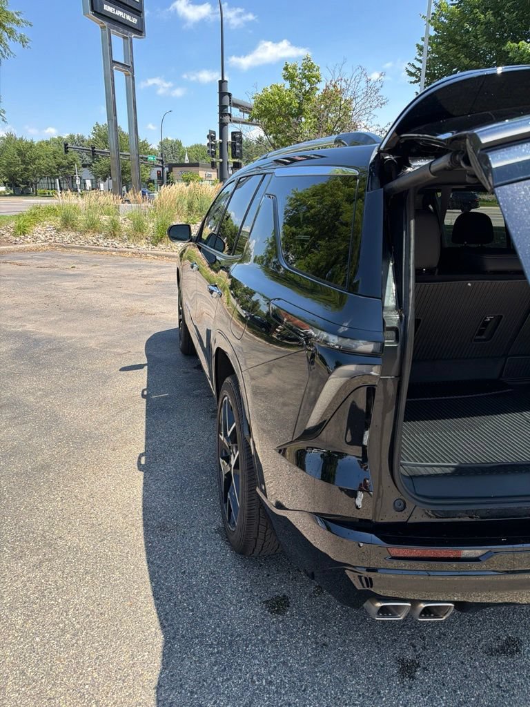 Used 2026 Chevrolet Traverse High Country w/ LPO, Floor Liner Package AWD/4WD image 13