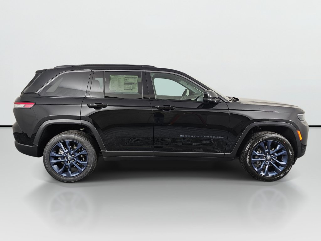 New 2026 Jeep Grand Cherokee Limited AWD/4WD image 3