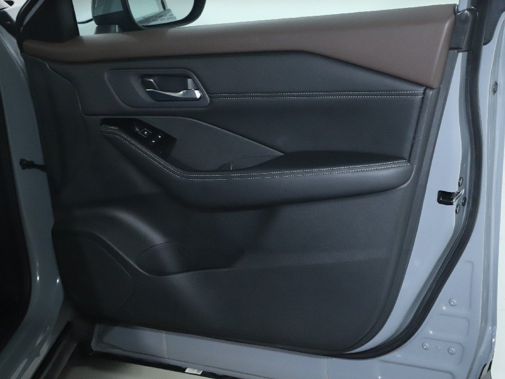 Certified 2023 Nissan Rogue SL AWD/4WD image 36