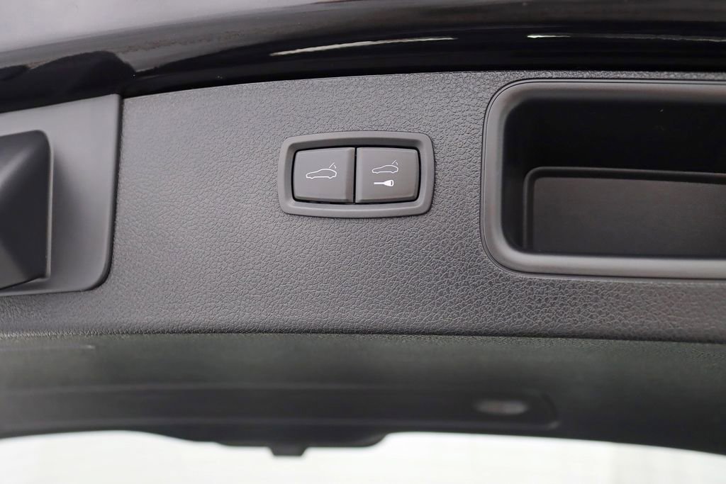 Used 2022 Porsche Macan S AWD/4WD image 37