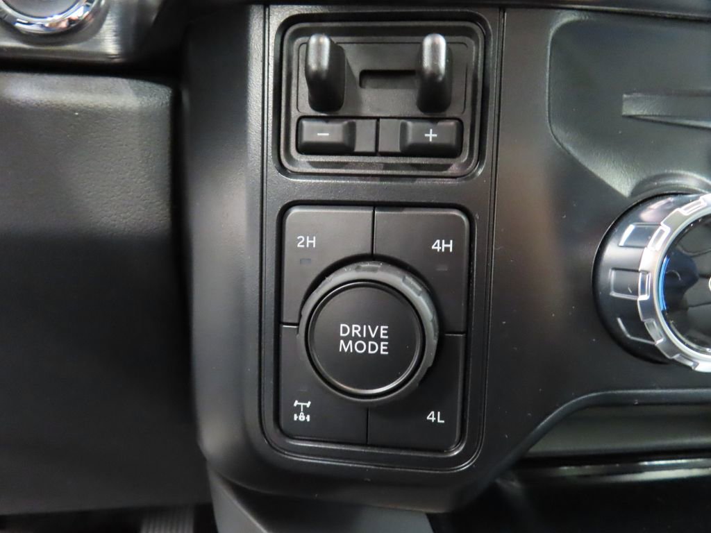 Used 2026 Ford F350 Lariat w/ Lariat Ultimate Package AWD/4WD image 55