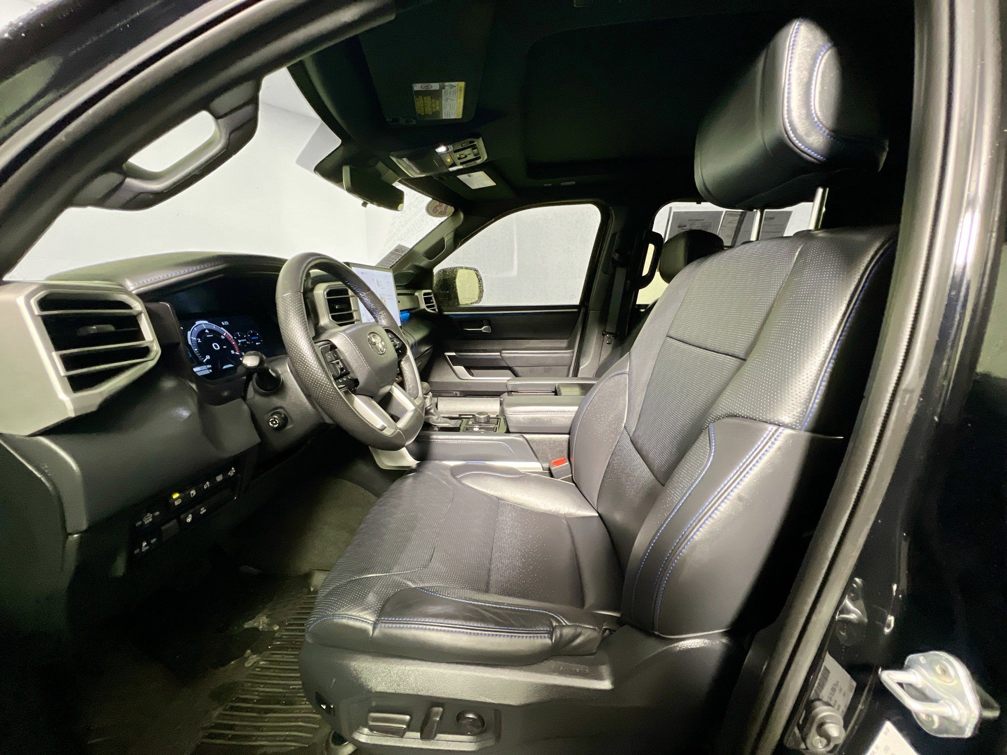Used 2023 Toyota Tundra Platinum AWD/4WD image 14
