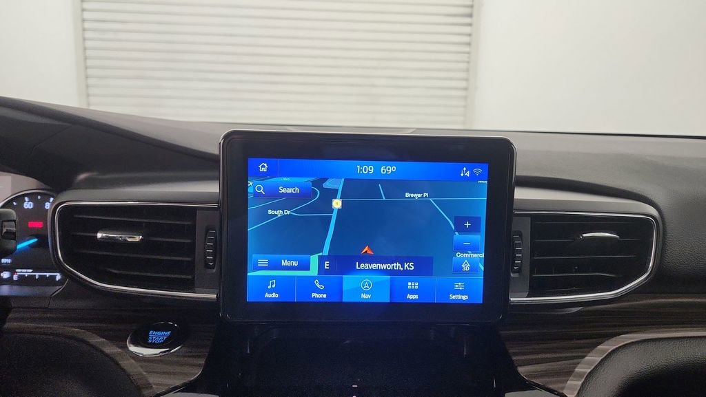 Used 2022 Ford Explorer Limited w/ Equipment Group 301A image 34