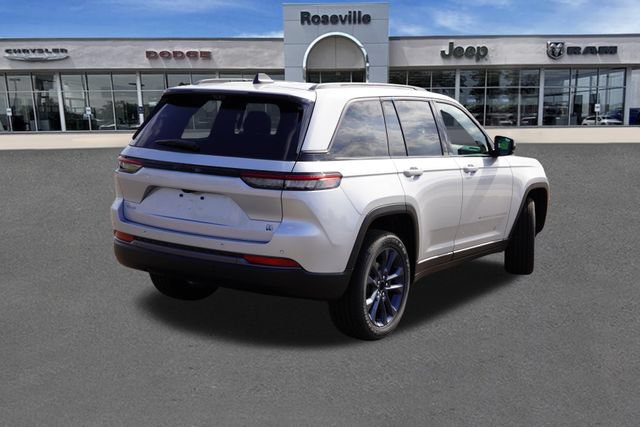New 2026 Jeep Grand Cherokee Limited AWD/4WD image 3