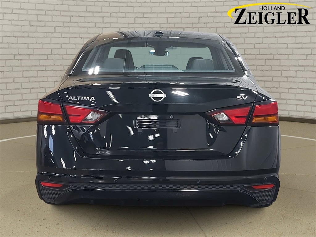 Used 2024 Nissan Altima 2.5 SV image 6