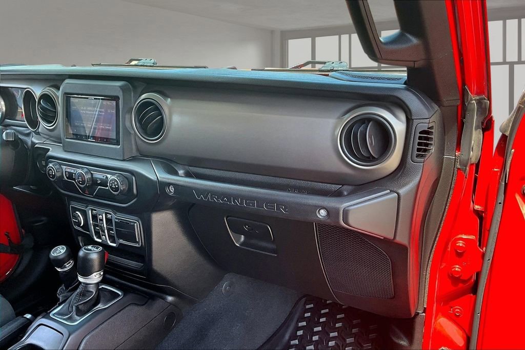 Used 2018 Jeep Wrangler Unlimited Sport S AWD/4WD image 24