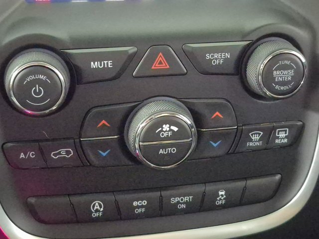 Used 2020 Dodge Durango SXT image 24