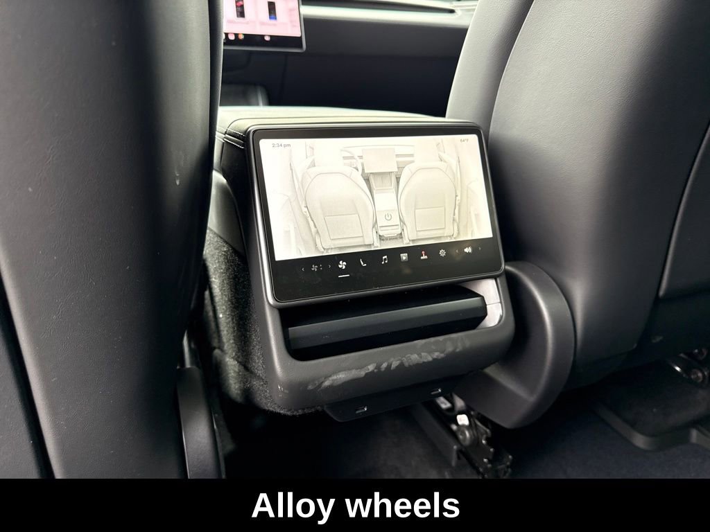 Used 2026 Tesla Model Y Long Range image 23