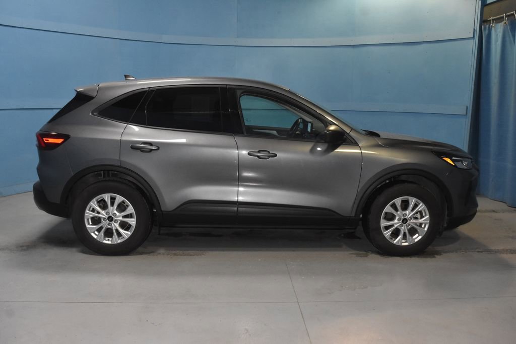Used 2025 Ford Escape Active AWD/4WD image 21