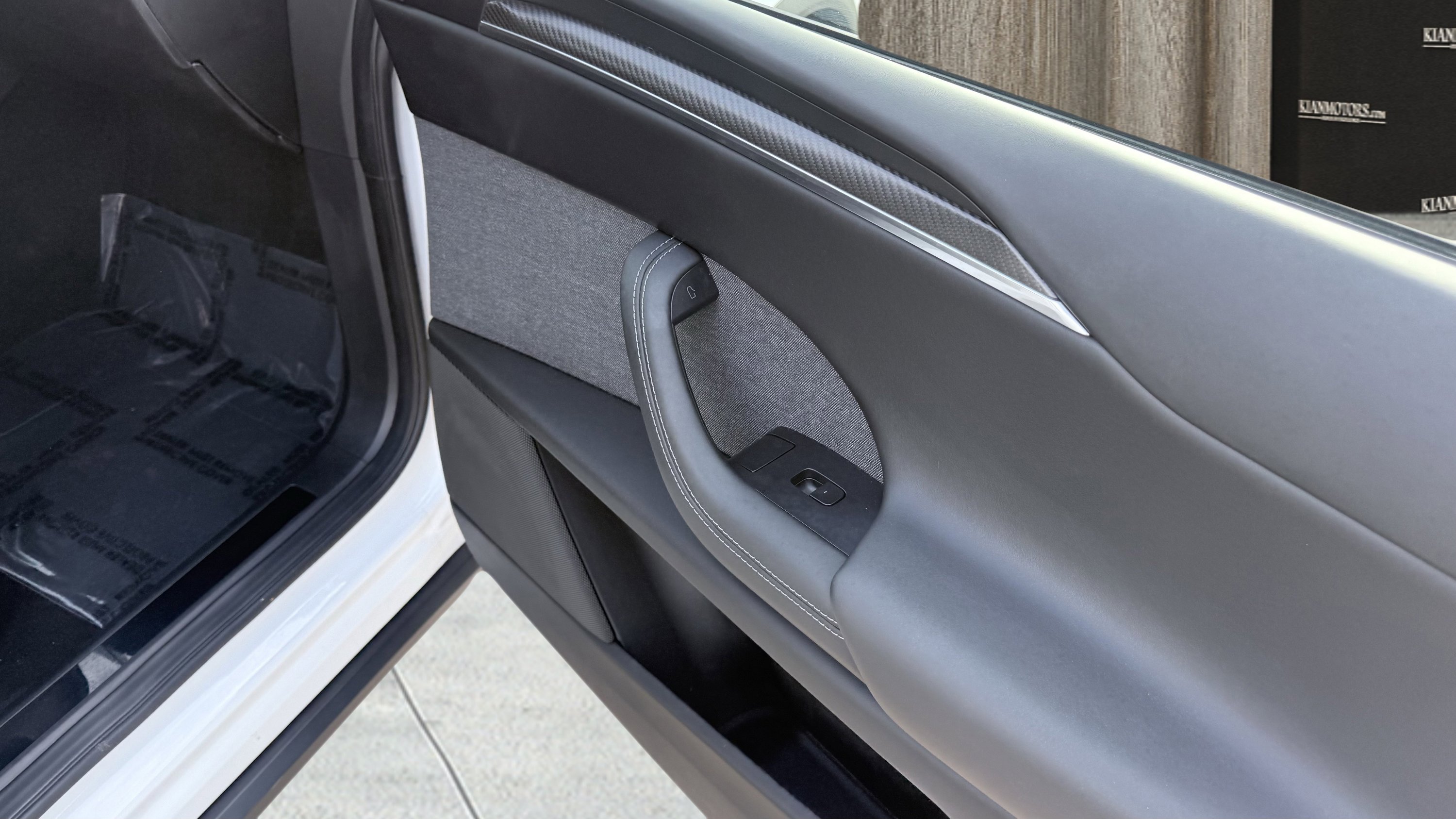 Used 2022 Tesla Model X Plaid image 47