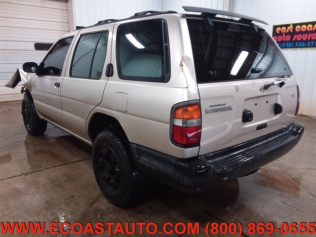 Used 1998 Nissan Pathfinder SE AWD/4WD image 3