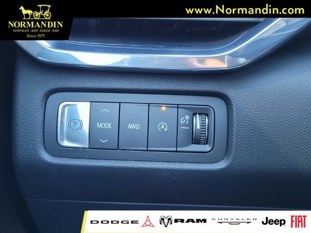 Used 2024 GMC Acadia Elevation AWD/4WD image 13