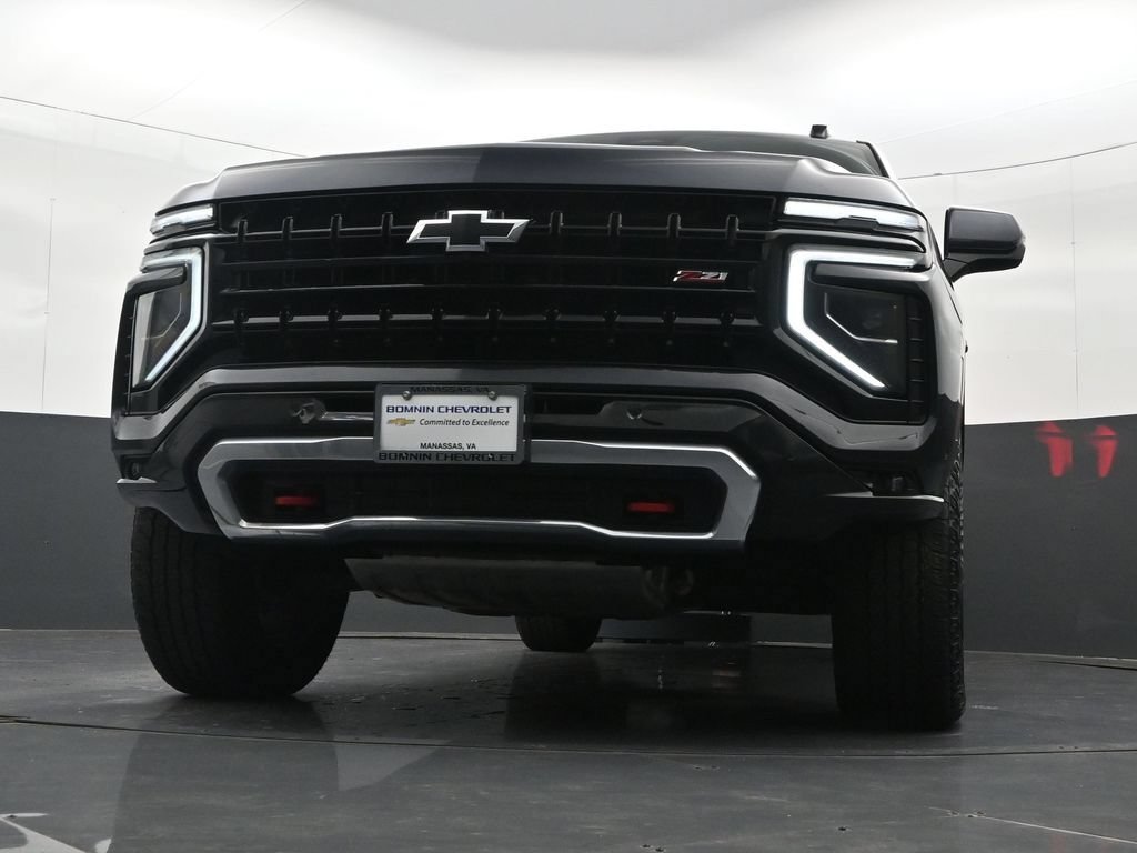 Used 2025 Chevrolet Suburban Z71 AWD/4WD image 37