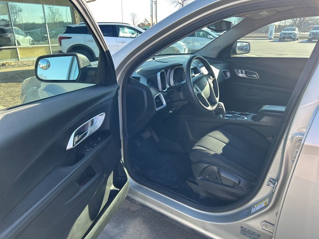 Used 2015 Chevrolet Equinox LS FWD image 10