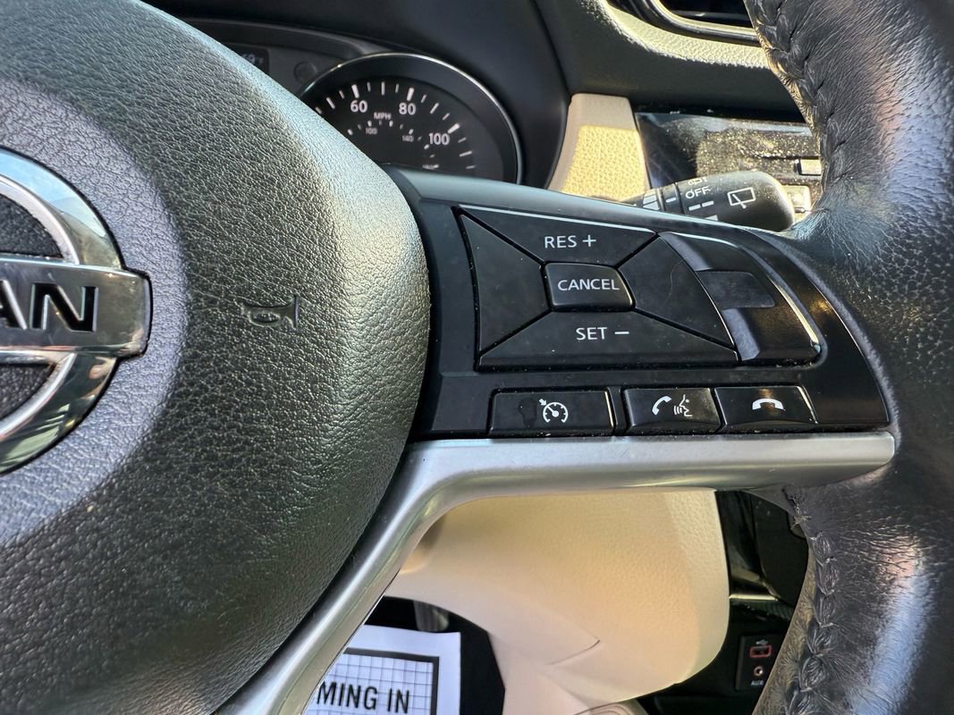 Used 2017 Nissan Rogue SL w/ SL Premium Package image 13