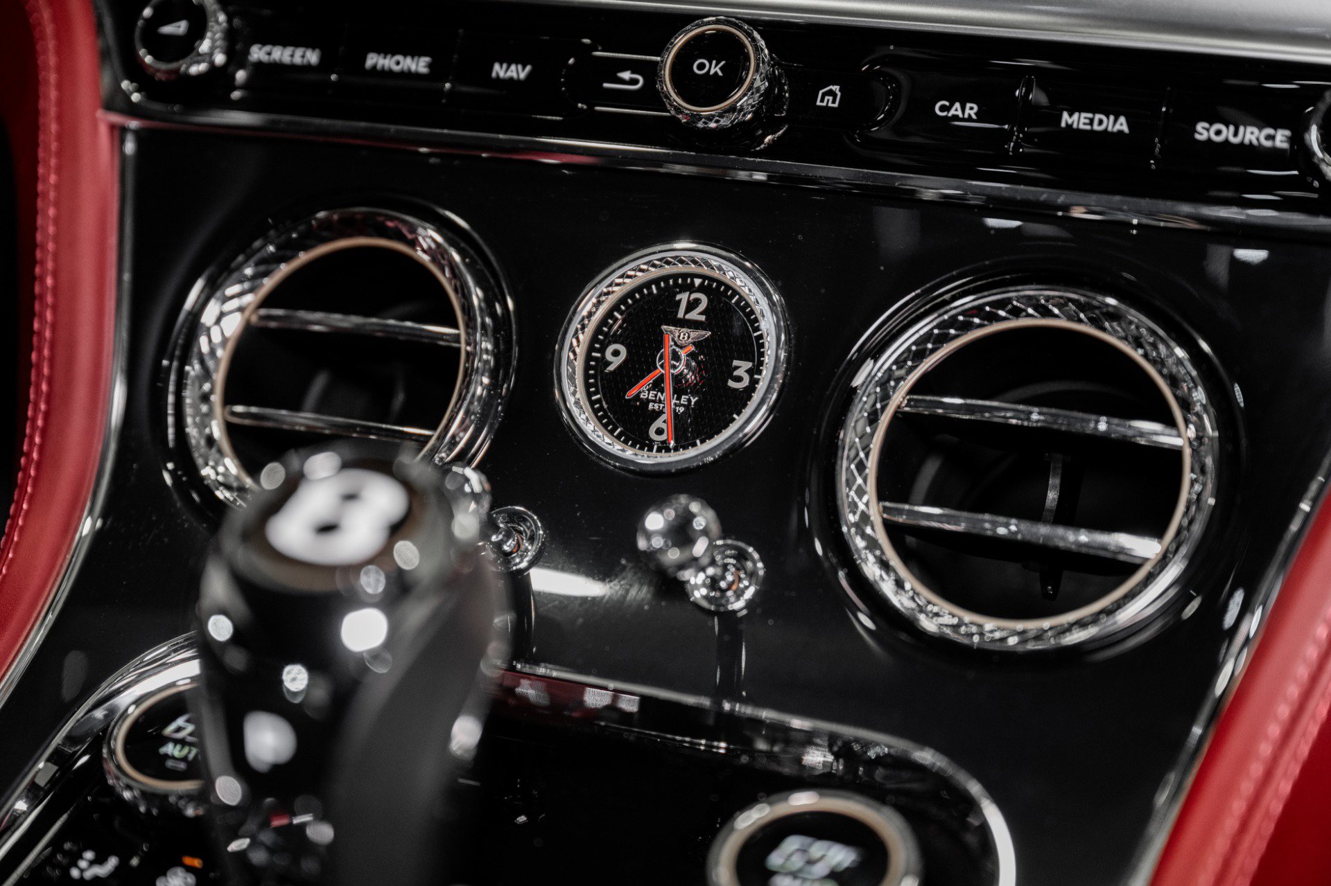 Used 2020 Bentley Continental GT image 32