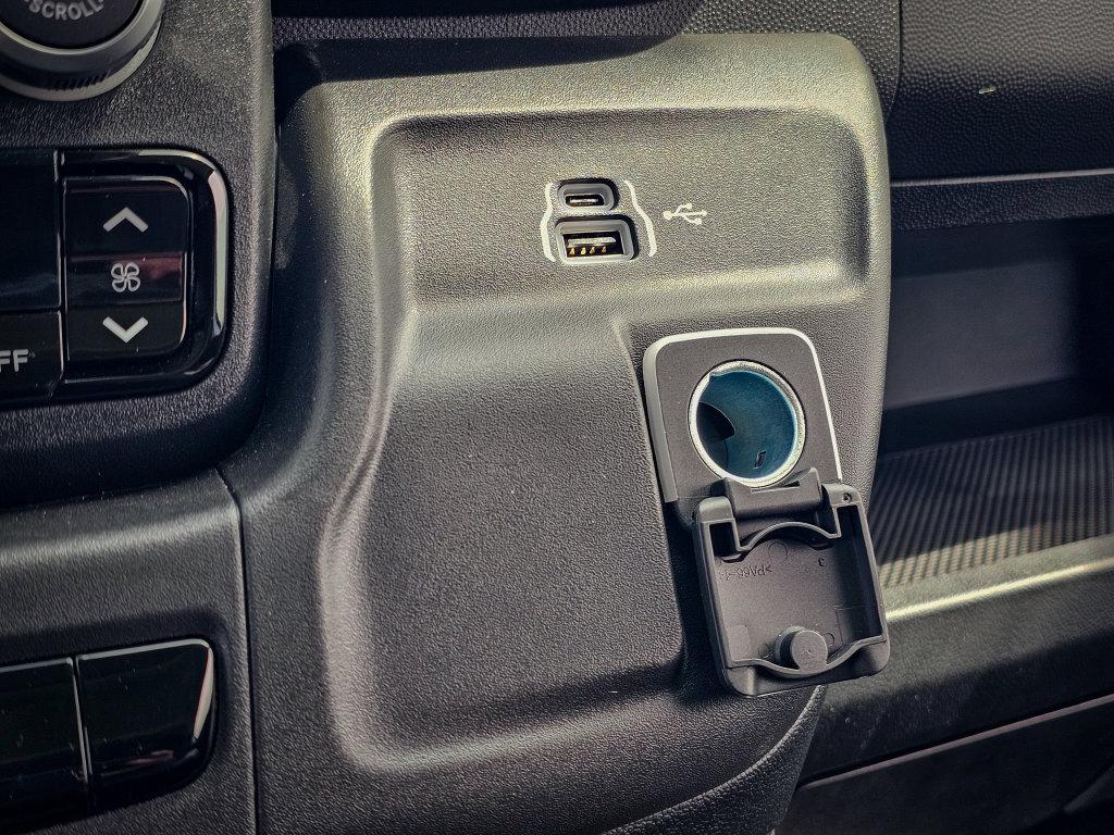 New 2026 RAM ProMaster 2500 w/ Convenience Group FWD image 32