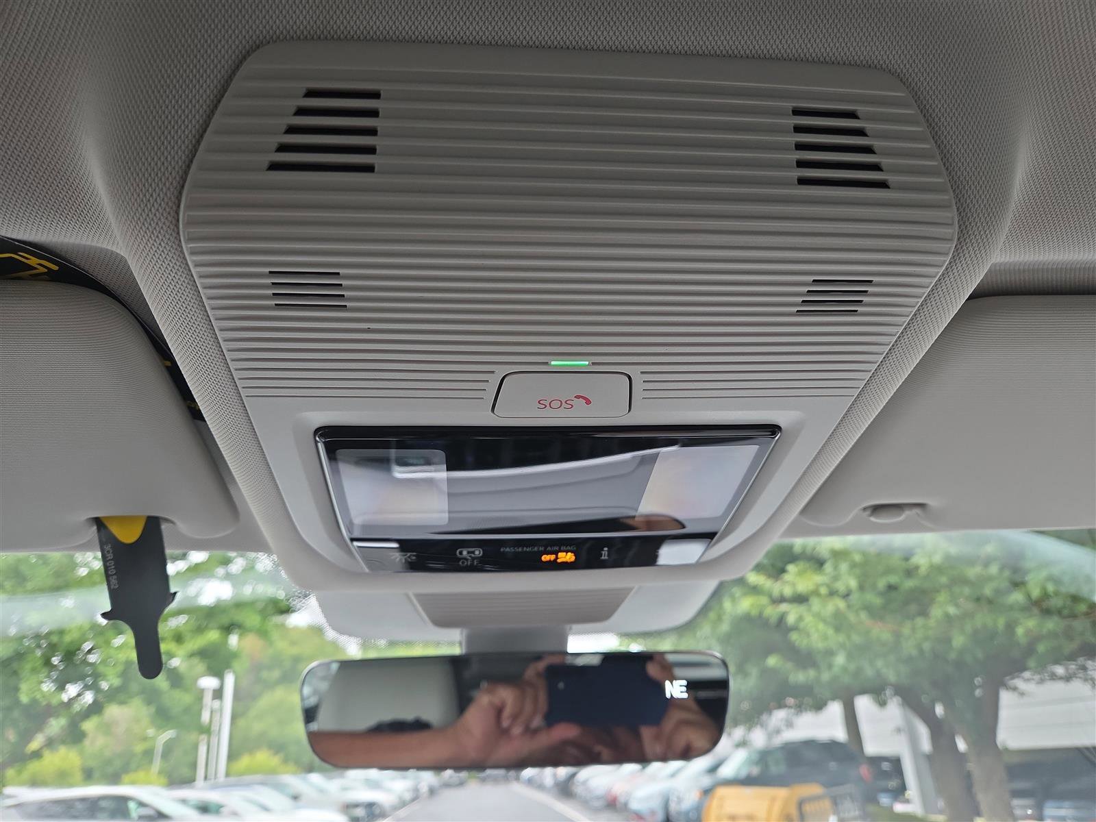 New 2025 Volkswagen Tiguan SE image 23