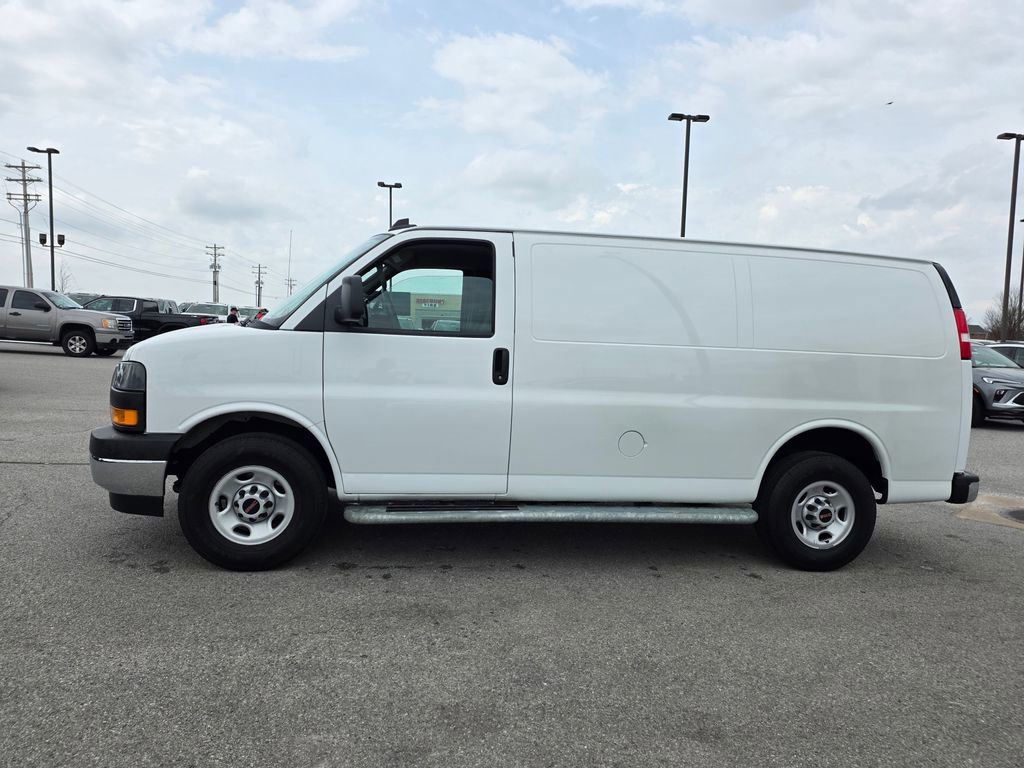 Used 2024 GMC Savana 2500 w/ Driver Convenience Package image 4