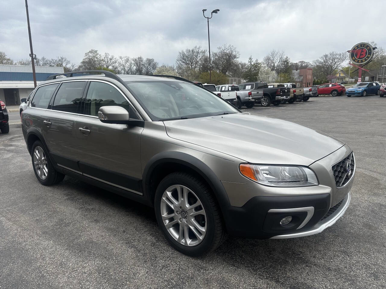 Used 2016 Volvo XC70 T5 Premier w/ Proximity Package AWD/4WD image 23