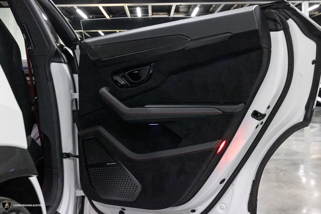 Used 2023 Lamborghini Urus Performante image 40