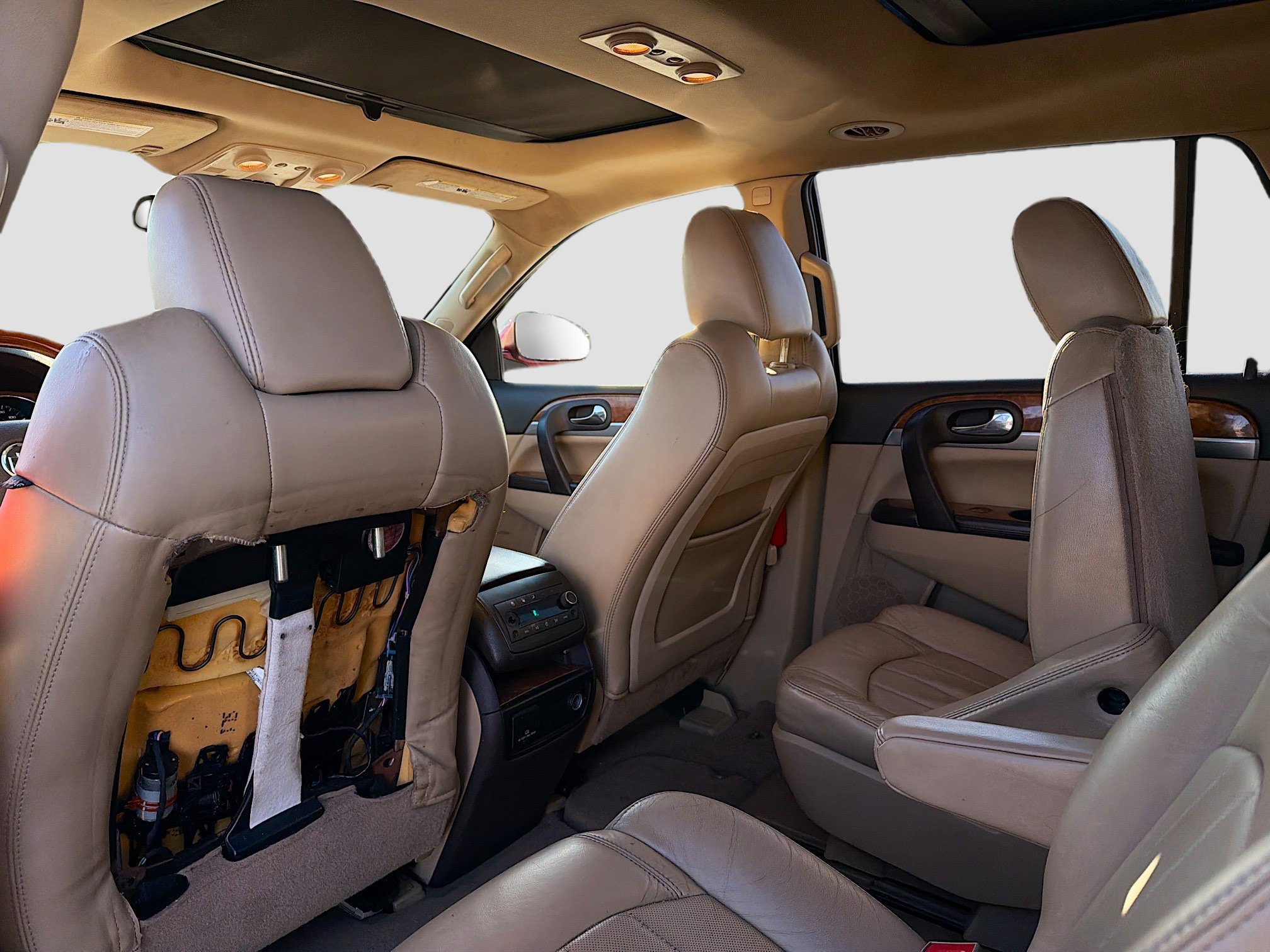 Used 2011 Buick Enclave CXL w/ LPO, Cargo Convenience Pkg image 7